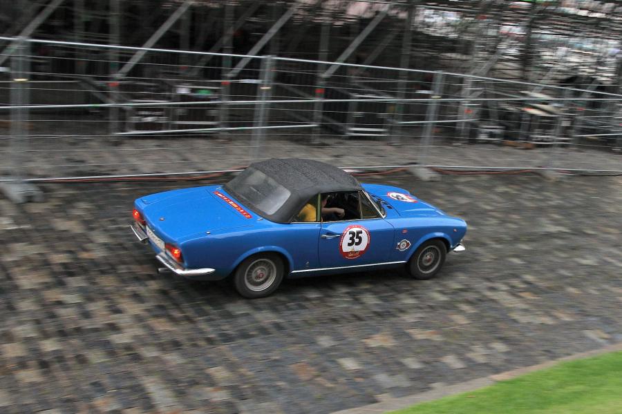  Fiat 124 Spider 1966 года  (фото 4 из 5)